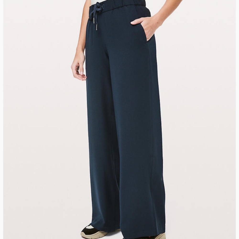 Lululemon On the Fly Wide-Leg Pant